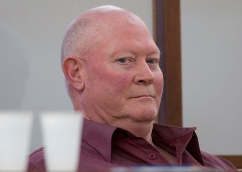 Homem é preso por arrancar dentes de mulher com alicate durante o sexo