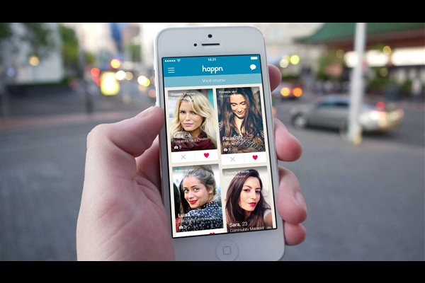 Paquerou alguém na rua? Novo aplicativo encontra essa pessoa pra você