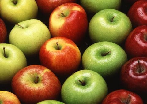 Comer uma maçã antes de ir ao mercado faz você comprar mais comidas saudáveis