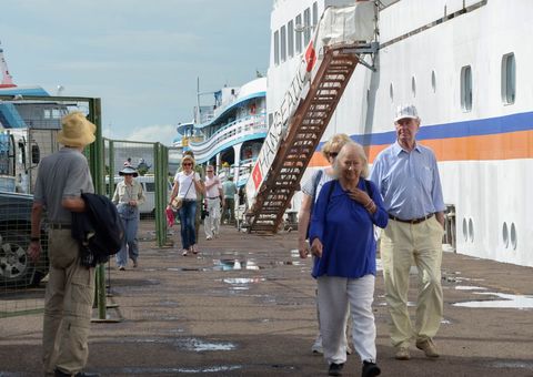 Temporada de cruzeiros com mais de 200 estrangeiros encerra em Manaus