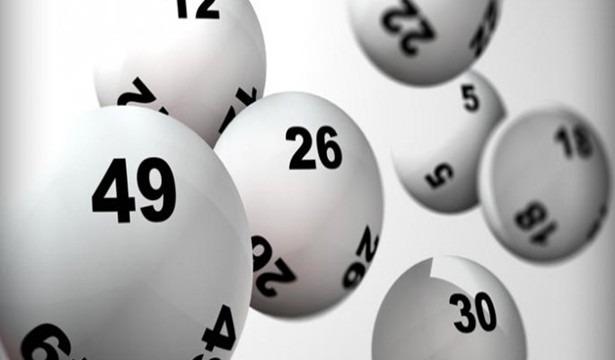 Carteiro esconde bilhete premiado na farinha após ganhar US$ 1 milhão