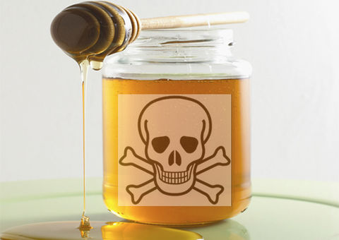 Marido dá veneno com mel para mulher abortar