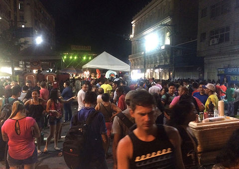 Mais de 5 mil prestigiam festa do trabalhador no Centro 