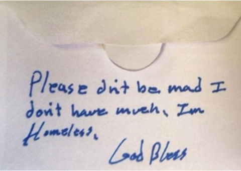 Sem-teto doa 50 centavos, deixa recado e comove igreja