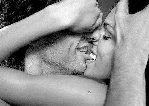 Veja o que acontece com seu corpo quando você beija alguém