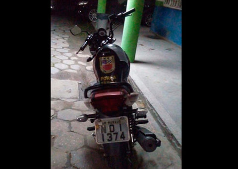 Polícia recupera moto roubada