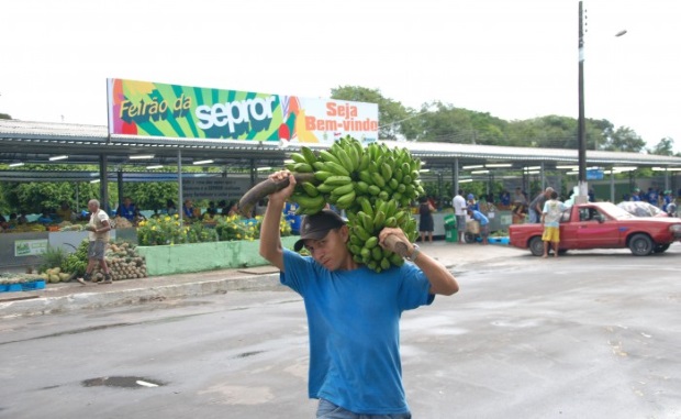 Feirão da Sepror comemora seis anos com aumento de 90% de famílias atendidas