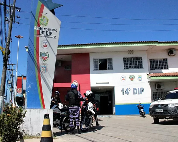 Galpão usado para clonar veículos é fechado por policiais