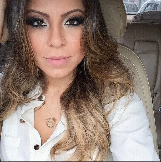 Namorada de Thammy Miranda, Andressa Ferreira exibe fartura em foto sexy