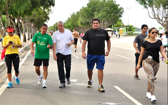Mais de 2 mil frequentam Faixa Liberada da Ponta Negra