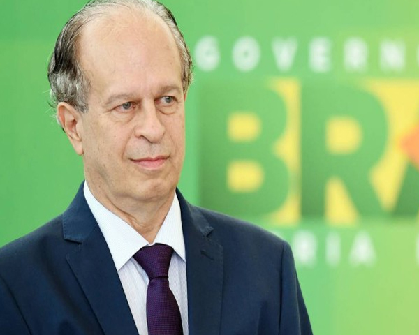 Ministro da Educação diz que Fies é incerto este ano