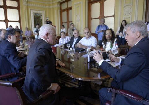 ZFM pode ser um vanguardismo mas precisa se fortalecer, diz Mangabeira