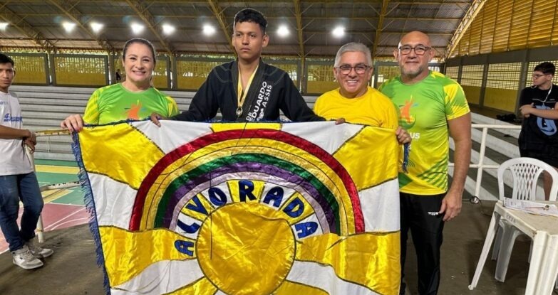 Campeões no futsal, badminton, jiu-jitsu e basquete são premiados em Manaus