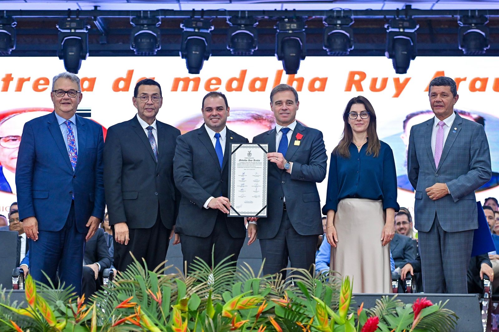 Aleam homenageia ministros do STF e STJ em sessão solene
