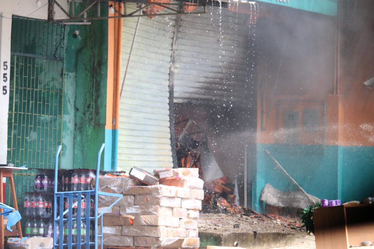 Com surgimento de novos focos, incêndio no Fuxico já dura quase 24 horas