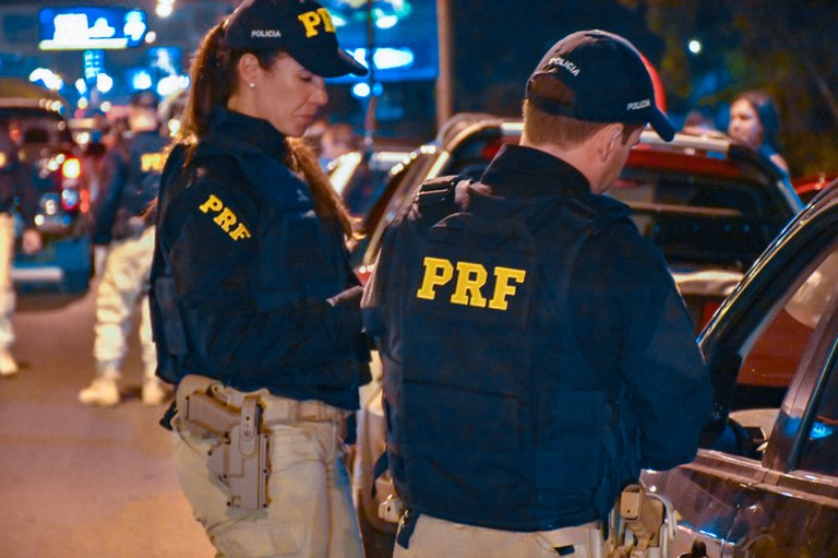 PF prende homicida e foragido na BR-319