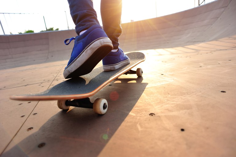 Governo Federal firma acordo para que alunos tenham aula de skate no Brasil
