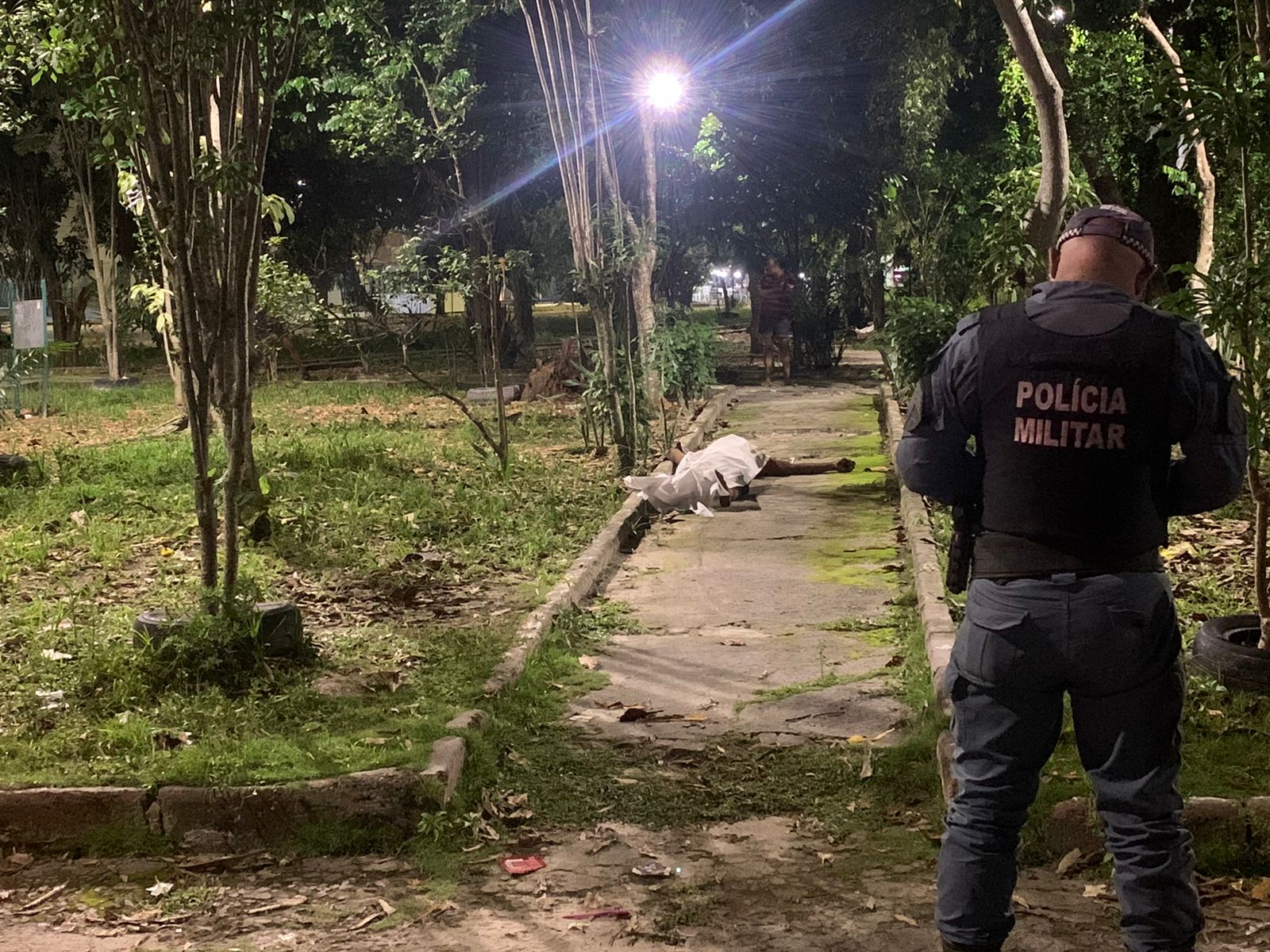 Homem é perseguido e espancado até a morte em praça na Cidade Nova