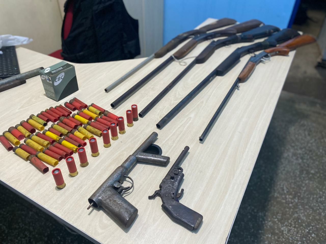 Agricultor é preso com várias armas de fogo e munições no Amazonas