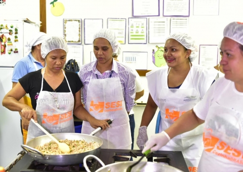 Escolas do AM buscam combater sobrepeso e desnutrição infantil com alimentação saudável 