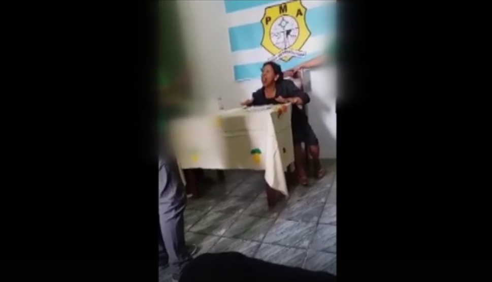 Alunos são proibidos de apresentar trabalho sobre entidade do candomblé e vídeo viraliza