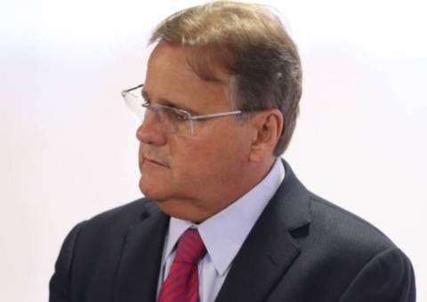 Geddel entrega carta de demissão a Temer