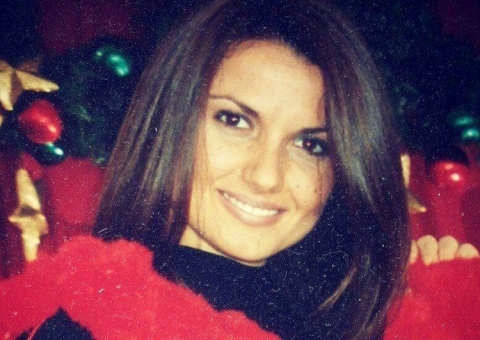 Homem ateia fogo na namorada grávida para que ninguém mais a deseje