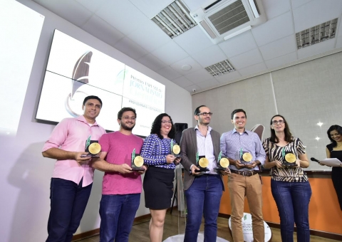 Jornalistas são agraciados no 7º Prêmio Fapeam de Jornalismo Científico  