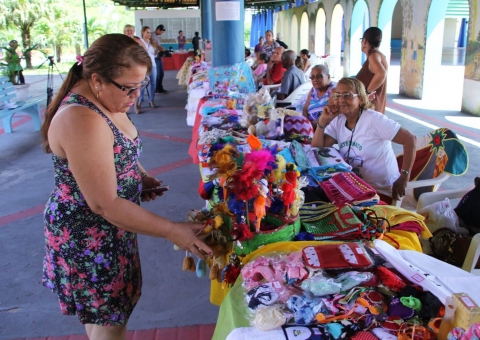 Feira de artesanato natalina do Parque do Idoso inicia nesta segunda-feira