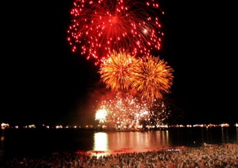 Pump White Edition celebra virada do ano em grande estilo