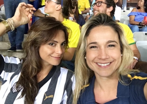 Comemorando 30 anos, Fernanda Gentil  troca beijos com a namorada