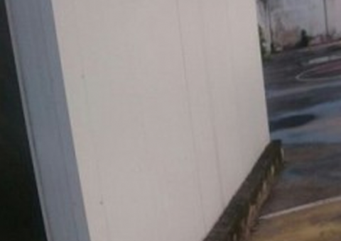 Em prédio abandonado, servidor municipal flagra suposto espírito de criança