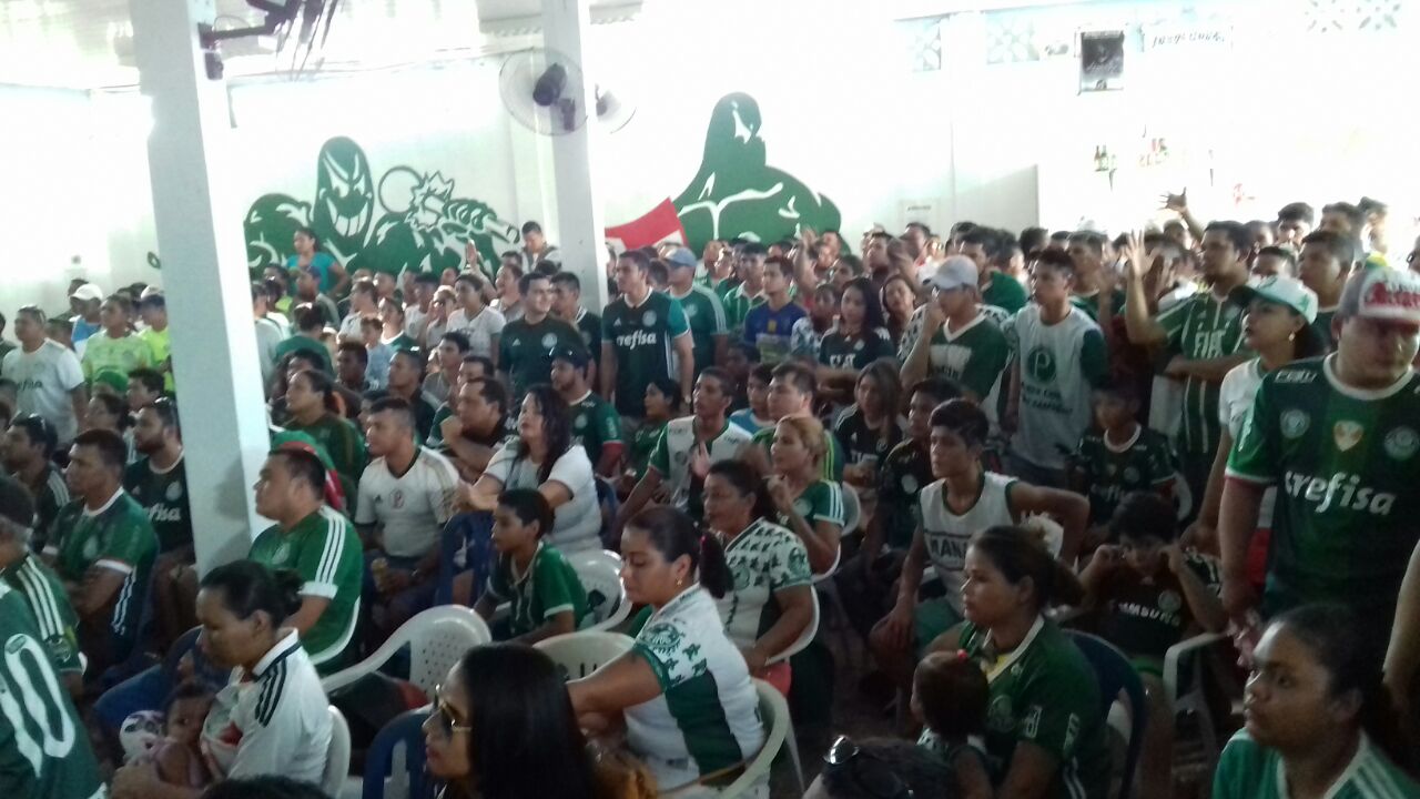  Em Manaus, palmeirenses se reúnem na torcida pelo título neste domingo 