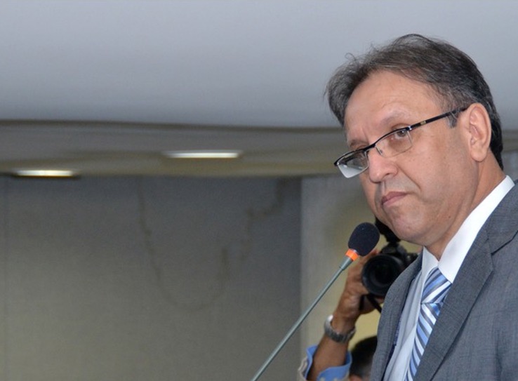 Parentes do governador do Tocantins são alvo de operação da PF