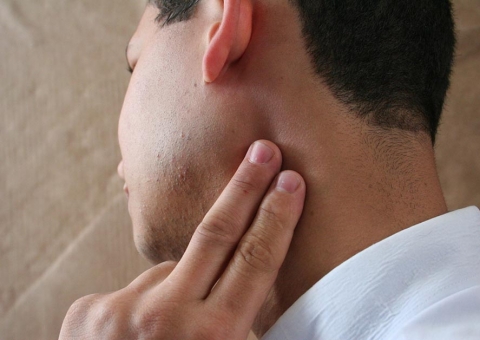 Caxumba: cuidado com os sintomas que parecem ser gripe