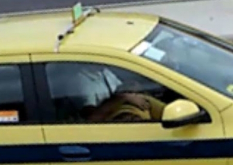 Vídeo flagra mulher fazendo sexo oral em taxista enquanto ele dirigia  