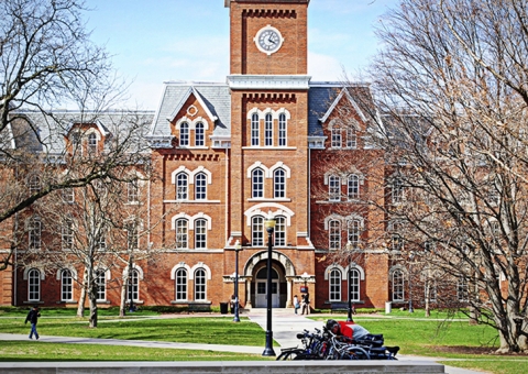  Polícia procura por atirador em campus de Universidade americana 