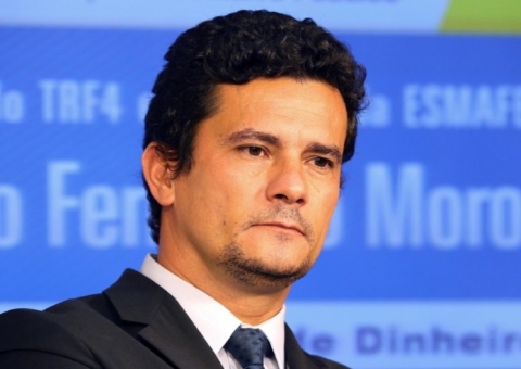 Moro veta parte de perguntas da defesa de Cunha para Temer