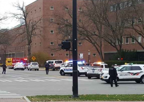  Atirador deixa oito pessoas feridas em  Universidade Americana 