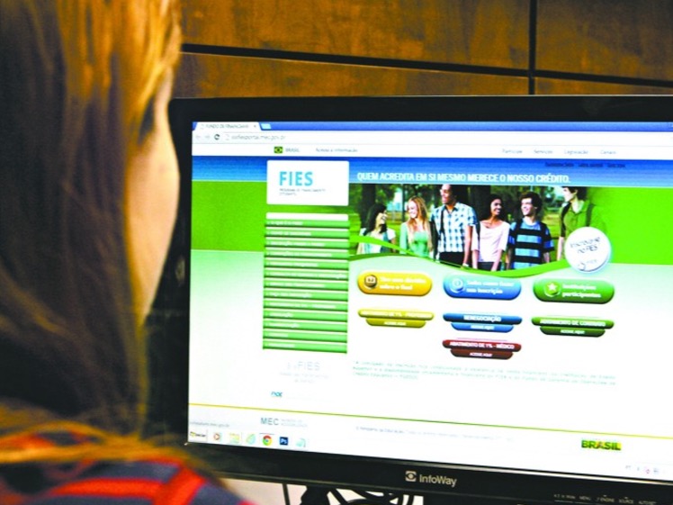 Ministro da Educação diz que Fies será reformulado e terá mais vagas em 2017