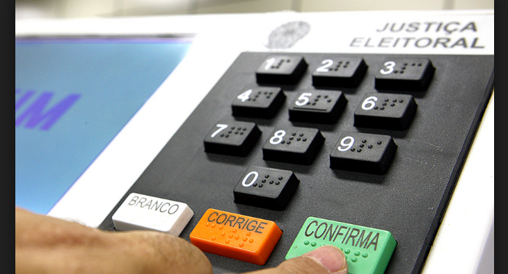 Sistema de votação deve ser alterado até 2018, diz relator da reforma política