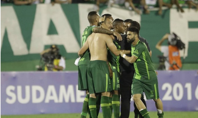 Clubes brasileiros enviam mensagens de solidariedade à Chapecoense