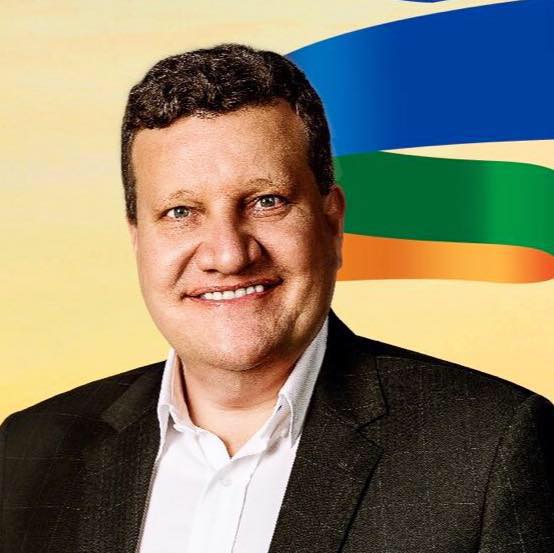 Prefeito e presidente da assembleia desistem de voar e escapam de acidente 