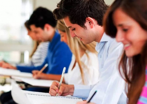 Sesc oferece vagas gratuitas para Educação de Jovens e Adultos (EJA)