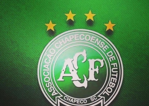 Famosos e times de futebol lamentam tragédia com Chapecoense
