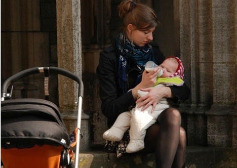 Mamães motoqueiras entregam leite materno para bebês prematuros 