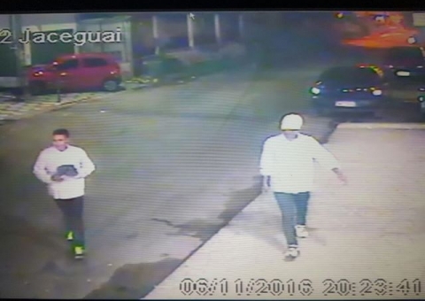 Dupla armada rouba motocicleta em saída de Igreja na Zona Norte da Manaus 