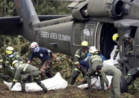 Buscas são encerradas na Colômbia, 71 corpos passam por identificação