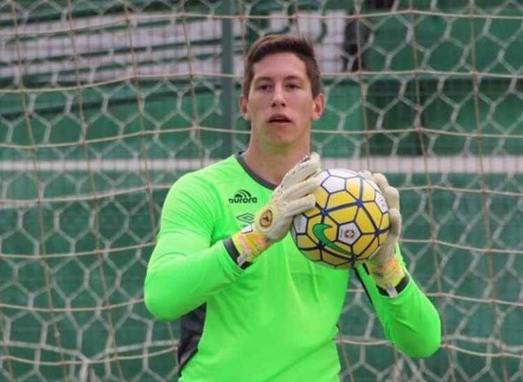 Sobrevivente, Goleiro Follmann do Chapecoense pode ter segunda perna amputada