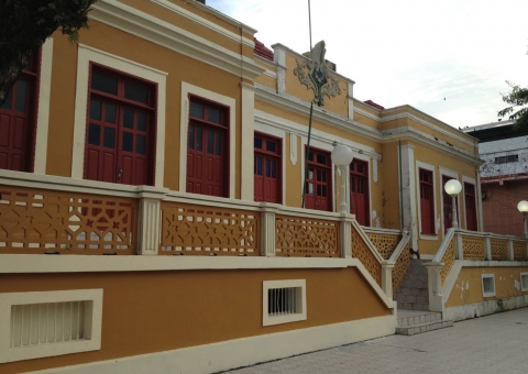 TCE suspende concurso público da Prefeitura de Tefé lançado após eleição